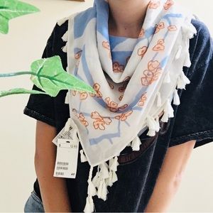 NWT H&M Floral Triangle Scarf